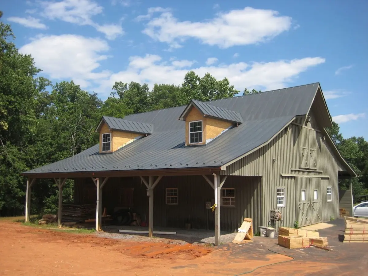 Expert Metal Roof Repair workmanship in Valencia
